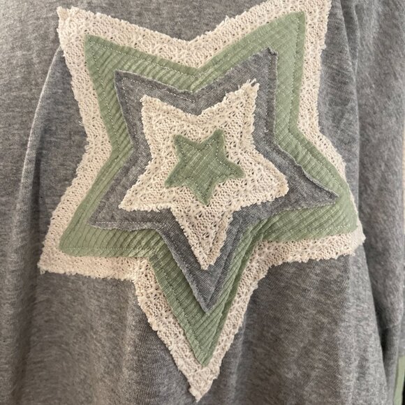 02  POL Shining Star Patchwork Long Sleeve Pull On Top NWOT Size Large - Picture 9 of 11